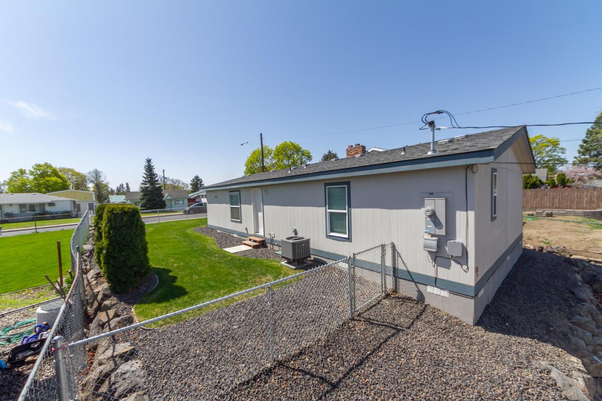 Cute And Cozy 3 Bed 2 Bath Home In North Spokane Exterior foto